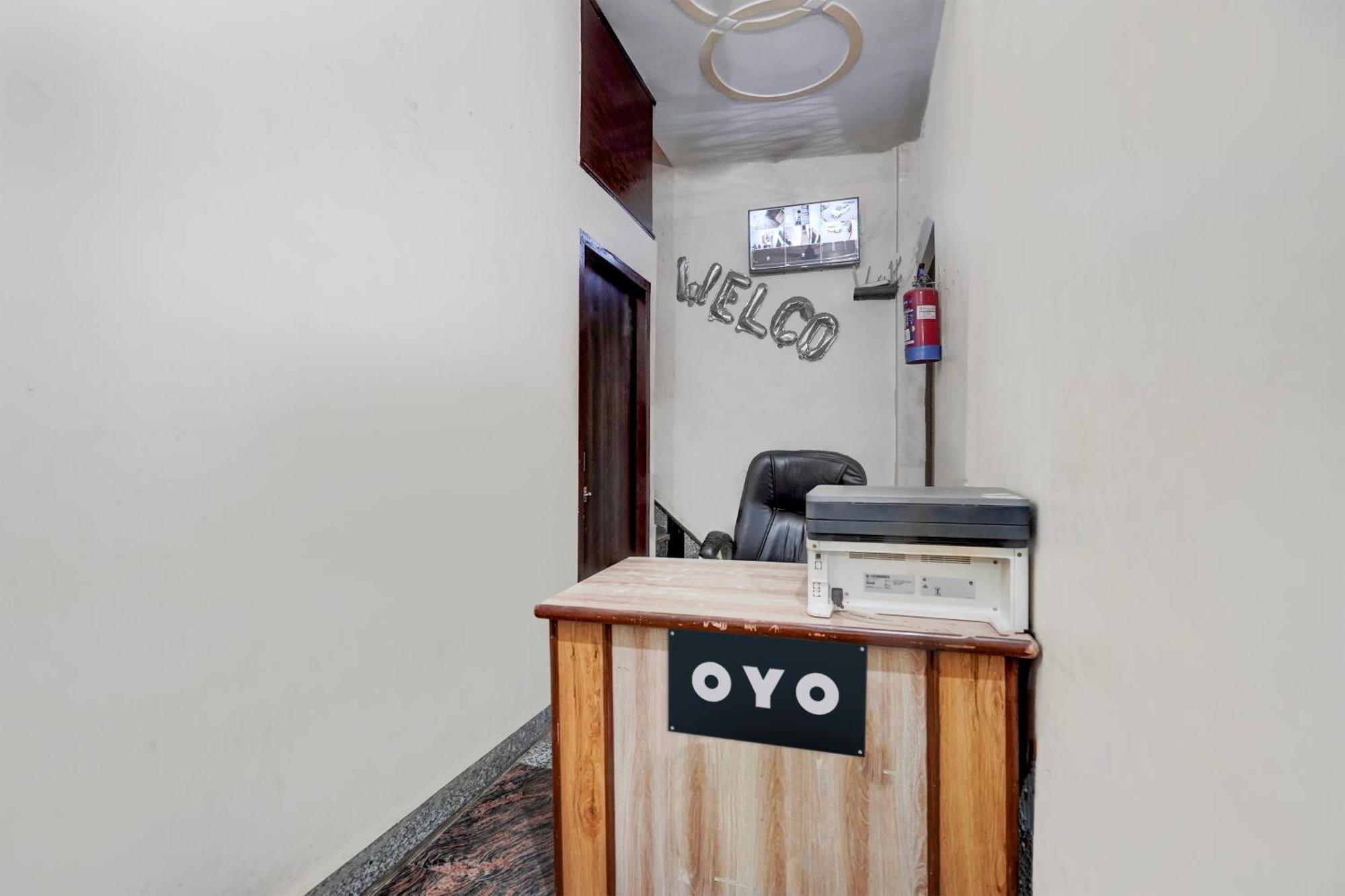 Oyo Hotel Maharaja Palace Meerut Exterior photo